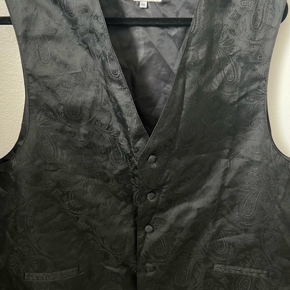 Paisley Black Vest Sz XL